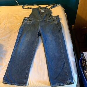 Levi’s overalls. Like new. Women’s 18W.